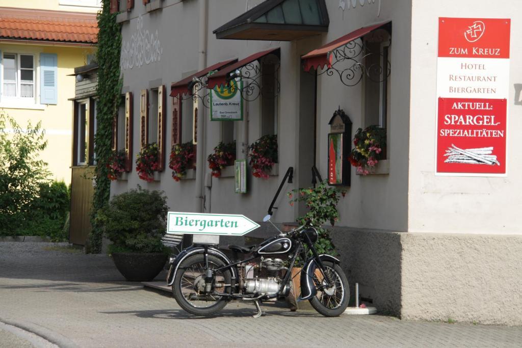 Gasthof Und Pension Zum Kreuz Lautenbach Exterior foto