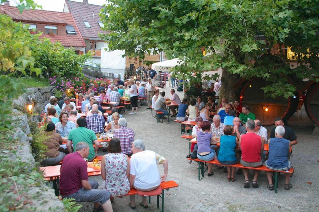 Gasthof Und Pension Zum Kreuz Lautenbach Exterior foto
